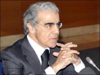 والي بنك المغرب يحذر الحكومة من العواقب المالية للزيادة في الأجور