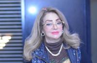 الفنانة المصرية "شهيرة" تتراجع عن خلع الحجاب وتوضح الأسباب