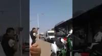 لحظة القبض بسلا  على 8 منحرفين مدججين بالأسلحة البيضاء
