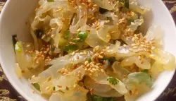 "قنديل البحر".. أحدث صيحة غذائية لمكافحة التجاعيد وتعزيز الكولاجين الطبيعي