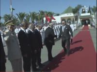 موقف طريف لبنكيران عندما حاول التحدث مع الملك