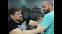 بدر هاري و تداريب مكثفة مع رئيس الشيشان