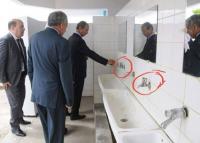 حصاد و فضيحة الصنابير المربوطة بأسلاك معدنية .. صورة تثير السخرية على الفايسبوك!