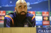 لاعب غير مسلم يصوم رمضان تضامنا من صديقته المغاربية