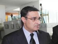 صحيفة  تتساءل : العرايشي يملك شقة بكندا ، فهل أخبر مكتب الصرف بذلك ؟
