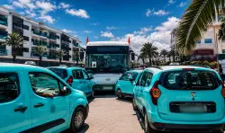 بأي حق؟.. "فيتو الطاكسيات" يمنع حافلات بنسليمان الجديدة من ولوج المحمدية وسط غضب عارم للمواطنين