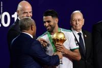 دعوى قضائية ضد محرز بسبب عدم مصافحة رئيس الوزراء المصري (فيديو)