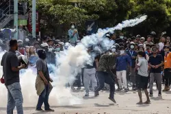 نيبال تتراجع عن حظر وسائل التواصل الاجتماعي بعد احتجاجات دموية قتل فيها 19 شخصا
