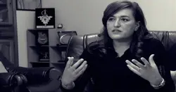 وفاة البرلمانية "النزهة أباكريم".. رحيل مناضلة سياسية وتربوية كرست حياتها خدمة لساكنة جهة سوس ماسة