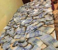 صور الأموال المحروقة في سوق الثلاثاء تجتاح الفايسبوك وتجار فقدوا ملايين السنتيمات "فيديو"