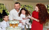 الملك يعود من فرنسا لحضور عيد ميلاد ابنته الاميرة لالة خديجة