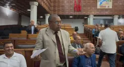 عضو غاضب يفجّرها في وجه العمدة الرميلي: "عطيني حقي"