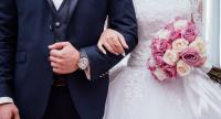 أغرب قصة نصب...إمام مسجد يكتشف أن زوجته "رجل" بعد أسبوعين من العرس (صورة)