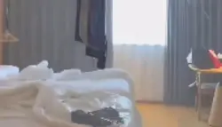 خرطوم الحريق يتحول إلى كارثة.. سائح يتسبب بأضرار جسيمة في فندق صيني