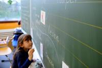 بداية تحول تاريخي.. عزوف ملحوظ للشباب المغربي عن تعلم اللغة الفرنسية مقابل الانفتاح على الانجليزية