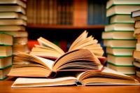 وزارة الداخلية تستعين بوزارة الأوقاف لشن حملة على الكتب "المتطرفة"