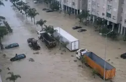 القوات العمومية تستعين بأحدث المعدات في سباق مع الزمن لإنقاذ المحاصرين بفيضانات القصر الكبير