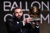 تُوّج بـ"الكرة الذهبية" ليلة أمس.. هكذا هنّأ الرئيس الفرنسي هدّاف ريال مدريد "كريم بنزيمة"