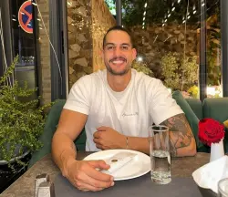 غادي نخوي دبي.. التيكتوكر المغربي "نور الدين" يثير قلق متابعيه بمنشور مؤثر ويكشف عن معاناته بالإمارات