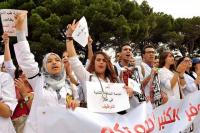 الطلبة الأطباء يستعدون اليوم لإعلان انتصارهم والتوقيع على إلغاء مشروع الخدمة المدنية
