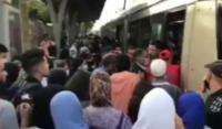 كما كان مُتوقعًا...اشتراط "جواز التلقيح" للتنقل عبر "الطرام" يُسبب ازدحامًا ويُحدث فوضًى في العاصمة الرباط
