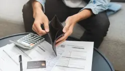 الضغوط المالية تُسرّع شيخوخة القلب.. دراسة تكشف التأثير البيولوجي للفقر المزمن