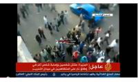 سيارة شرطة تدهس متظاهرين في القاهرة