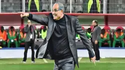 شاهد كيف تفاعل الزاكي مع لاعبيه بعد التقدم على المنتخب الوطني بهدف