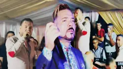 شاهد لحظة سقوط منصة الفنان "عادل الميلودي" في أحد مهرجانات شفشاون