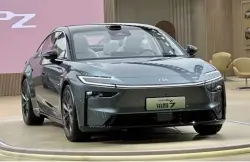 تويوتا bZ7 موديل 2026 هي سيدان كهربائية فاخرة تهدف لمنافسة تيسلا موديل اس