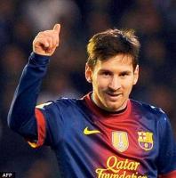برشلونة يعلن تجديد عقد ميسي حتى 2019