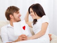 هكذا تجعلين زوجك يشاركك كل شيء