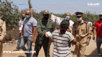 حملات تحسيسية وتوزيع الكمامات على المواطنين