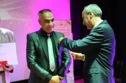 عامل وزان يوشح الأطر التربوية المحالة على التقاعد بالأوسمة الملكية