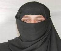 وجدة : الغموض يلف قضية اعتقال رجل يرتدي النقاب داخل محطة سيارات الأجرة