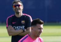 ميسي يساند بقاء لويس إنريكي مع برشلونة !