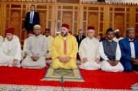 صورة .. يوم صلى الرئيس الجديد للكاف بجوار الملك محمد السادس !
