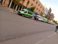 أصحاب النقل المزدوج بالقصيبة يدخلون في اعتصام مفتوح بالشارع احتجاجا على قرار الجماعة ومتضرر يصرخ :" وصلات لينا لعظم وبغاو يشردونا"