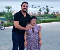 في مشهد مؤثر : العلالي يلبي طلب طفلة صغيرة من ذوي الاحتياجات الخاصة ( الفيديو )
