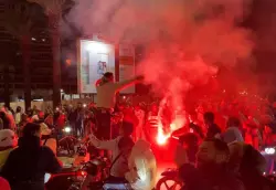 تأهل "الأسود" للنهائي يُشعل شوارع أوروبا.. احتفالات مغاربة المهجر تنتهي بمواجهات عنيفة مع الشرطة