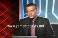 لحظة قصف قناة اليمن اليوم وهروب المذيع