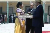 الملك يوشح بعض الفنانين والرياضين بوسام ملكي بمناسبة عيد الشباب