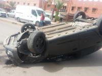 حادثة سير خطيرة بين شاحنة وسيارة خفيفة كان على متنها موظفين جماعيين