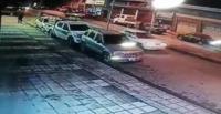 بالفيديو.. العناية الإلهية تنقذ شابا من حادث سير مروع