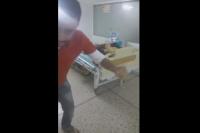 مشهد يدمي القلوب من داخل مستشفى ابن رشد و شقيق الضحية يوجه رسالة خطيرة