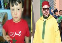 انفراد : هذه قصة الطفل " محمد آدم " الذي خطف حب و عطف الملك خلال زيارته أمس للصخيرات