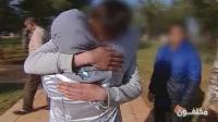 أم تلتقي مع أبنائها بعد 15 سنة من الفراق