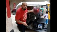 شـاب مصـري ذاهب لزيـاره مُبـارك في المستشـفي