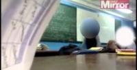 بالفيديو.. مدرس يجلد طالبا بحزام