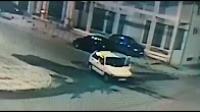 كاميرا مراقبة ترصد لحظة سرقة سيارة على طريقة الأفلام بمدينة القنيطرة